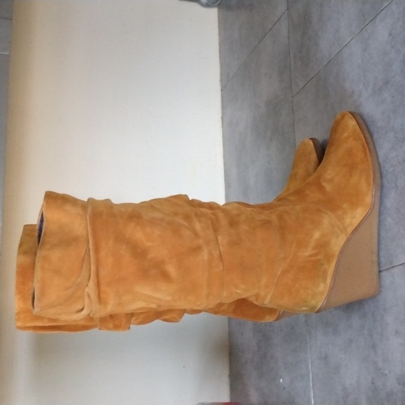 Salvatore Ferragamo Boots - Picture 2 of 11